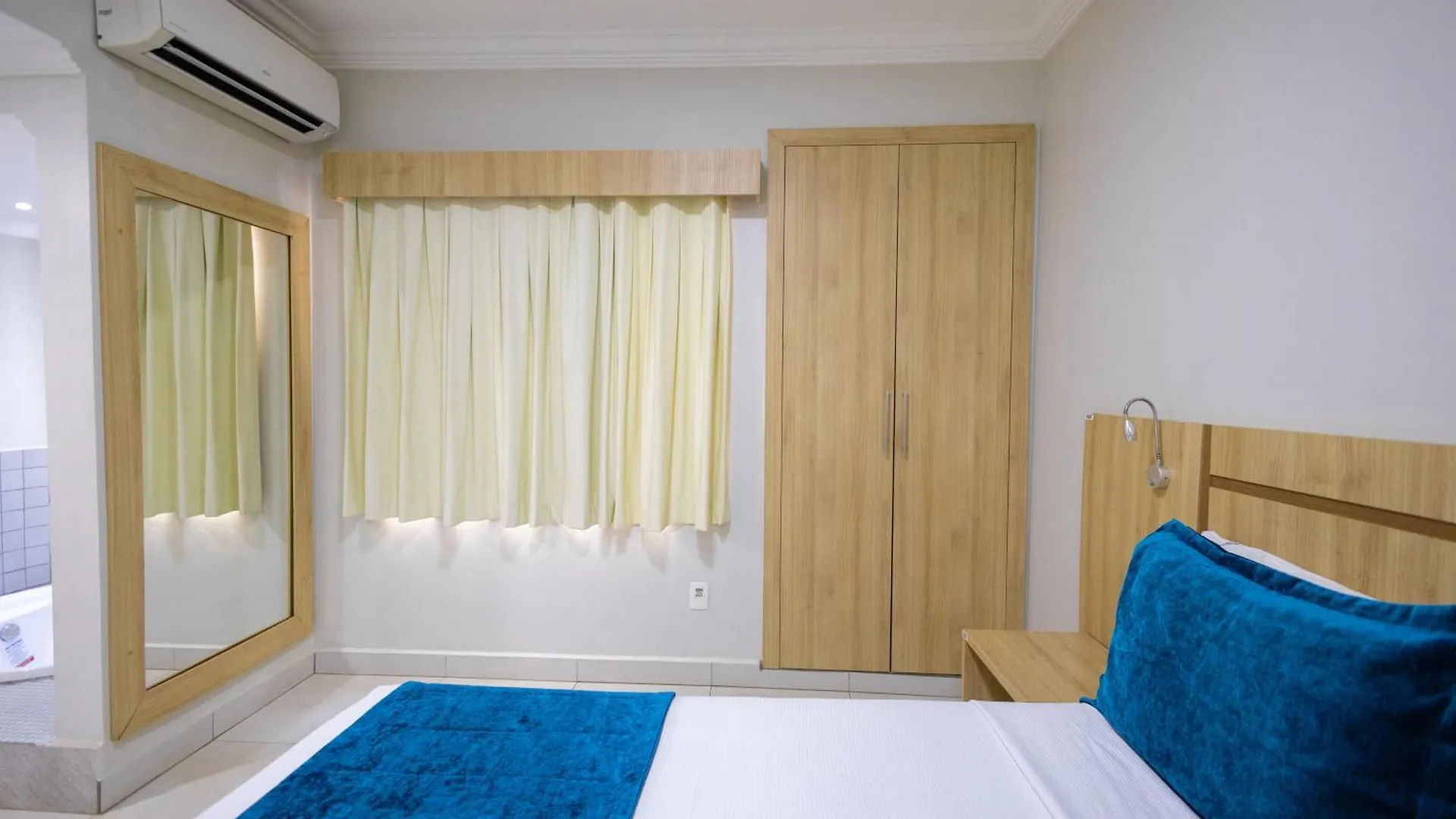Hot Springs Hotel - Bvtur Caldas Novas
